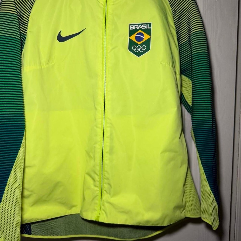 Size Large women's Nike team Brazil jacket from the 2016 Olympics